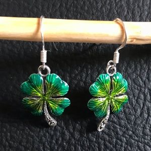 NWOT MARCASITE GEMSTONES and 925 Sterling Silver Green Enamel Shamrock Earrings